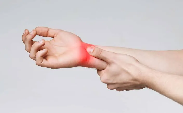 Carpal tunnel syndrome in the wrist area